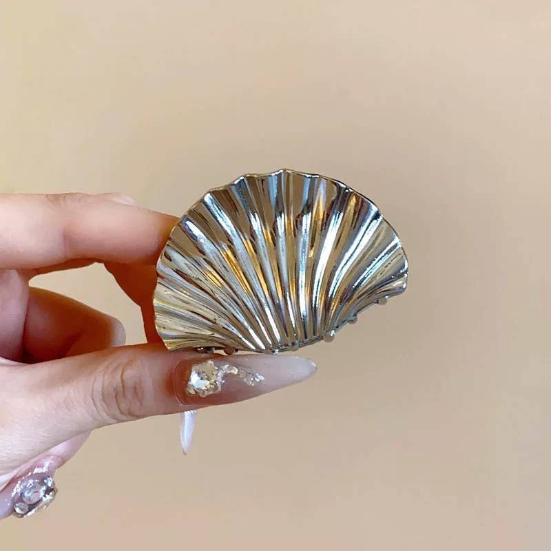 Shell-Shaped Metal Hair Claw Clips Chic Hair Accessories: Gold / Small