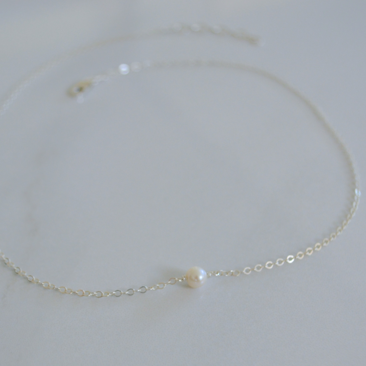 Simp Necklace - White Pearl (Silver)