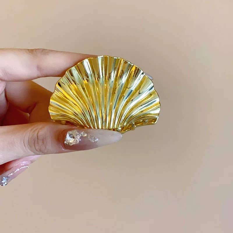 Shell-Shaped Metal Hair Claw Clips Chic Hair Accessories: Gold / Small