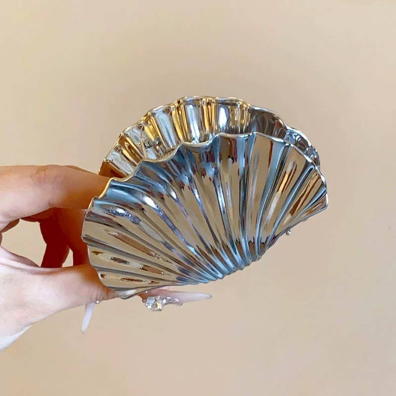 Shell-Shaped Metal Hair Claw Clips Chic Hair Accessories: Gold / Small