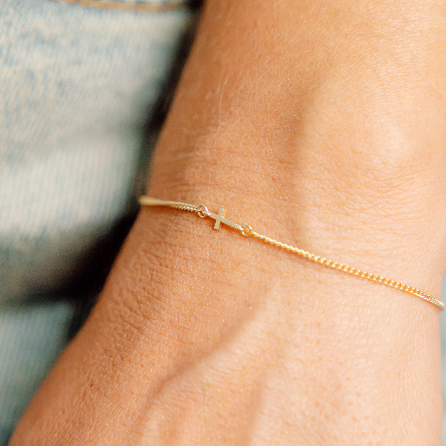 Luxe XS Cross Bracelet