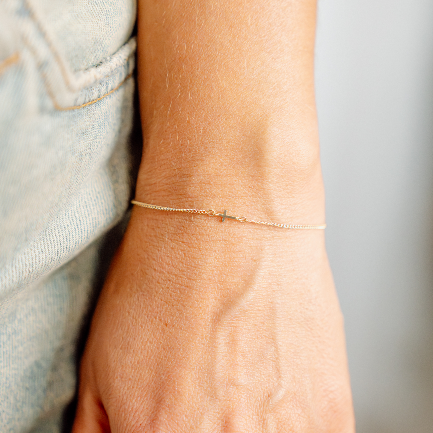 Luxe XS Cross Bracelet