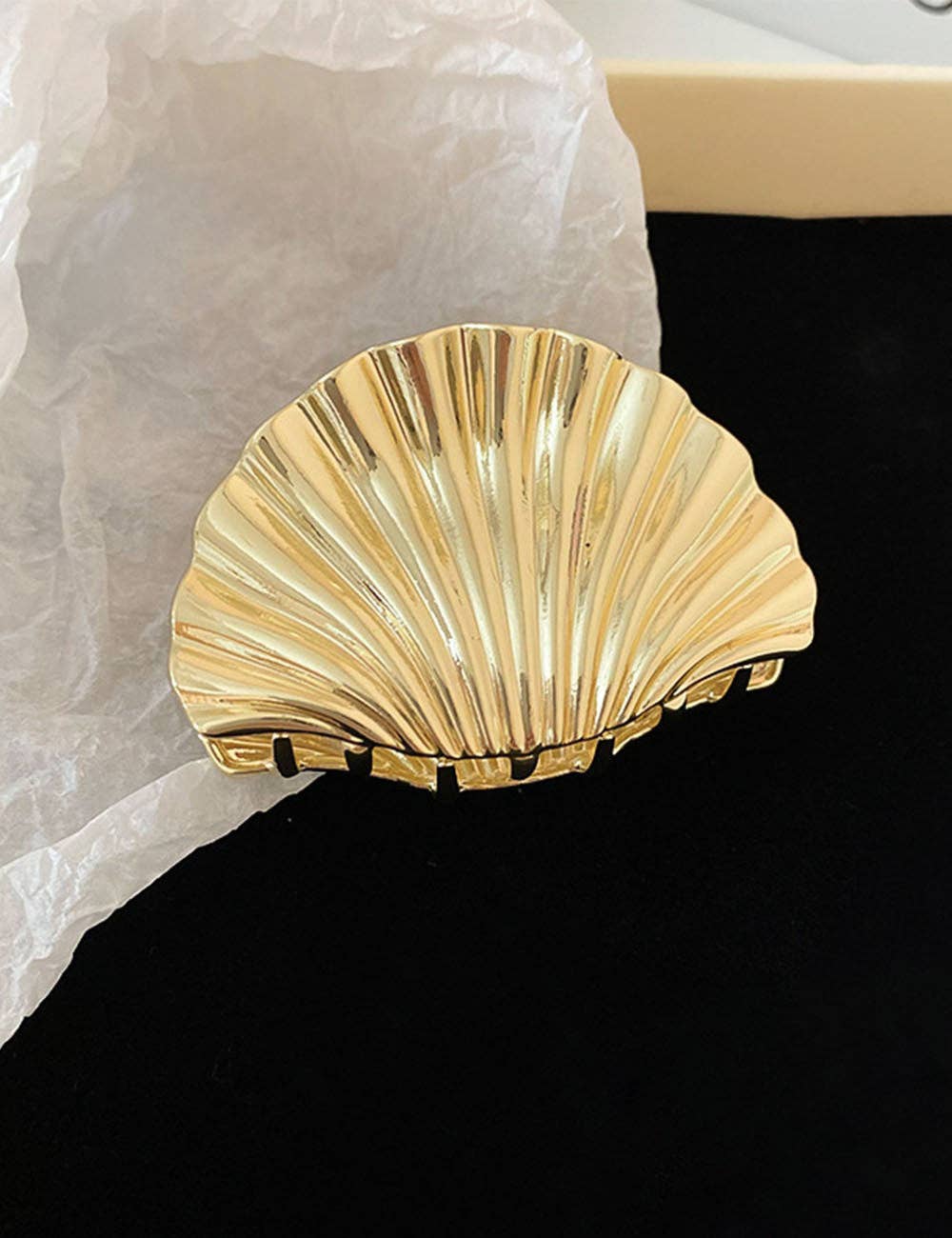 Vintage Gold Shell Hair Claw Clip - Gold 9.5cm
