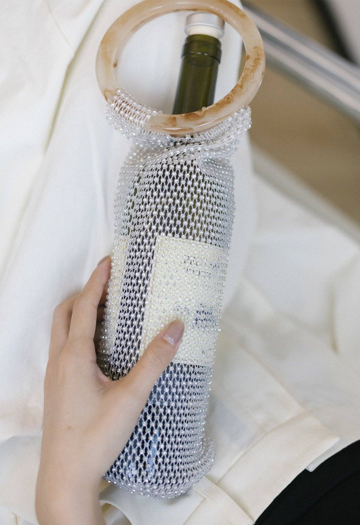 Luxe Crystal Wine Carrier: White