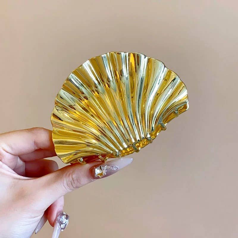 Shell-Shaped Metal Hair Claw Clips Chic Hair Accessories: Gold / Small