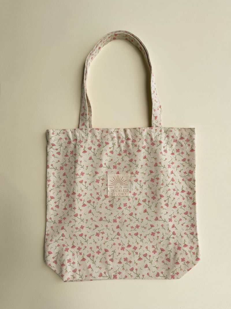 In Bloom Tote Bag Zipper