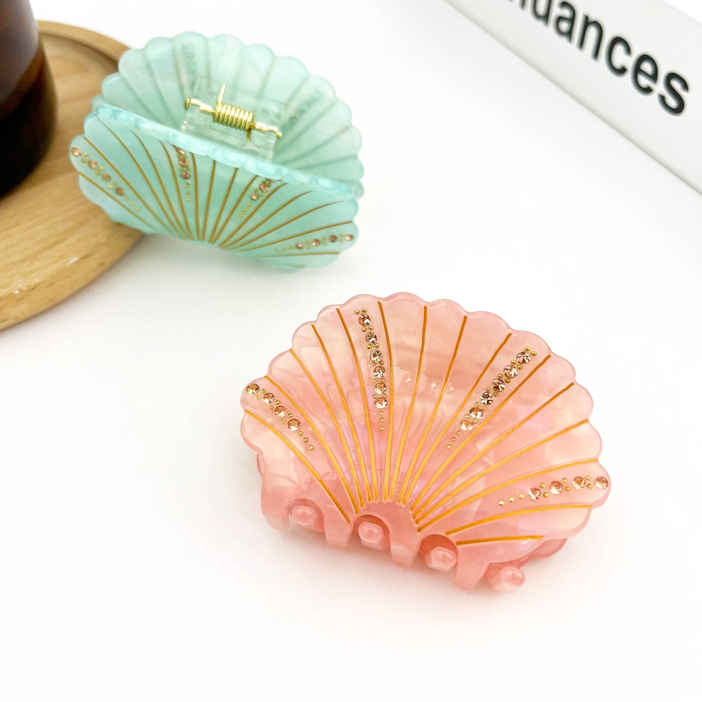 Crystal Shell Claw Clip: Pink